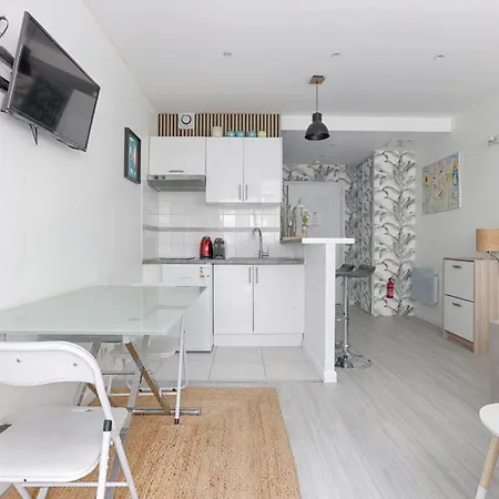Saint Fargeau Gambetta Ii Lovely 4p 1br