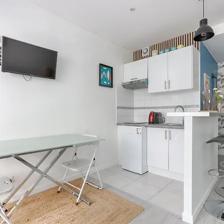 Daire Saint Fargeau Gambetta Ii Lovely 4p 1br